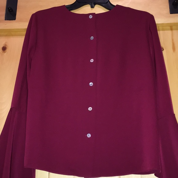 Carmen Marc Valvo blouse! - Picture 3 of 4